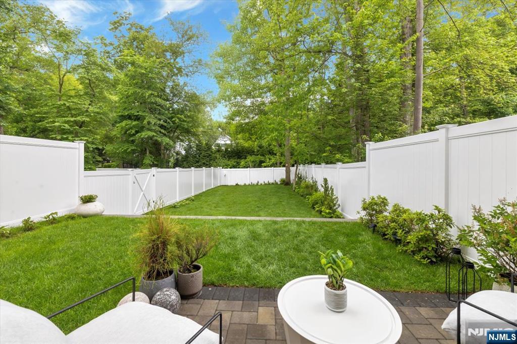 110 Mason Court 2H