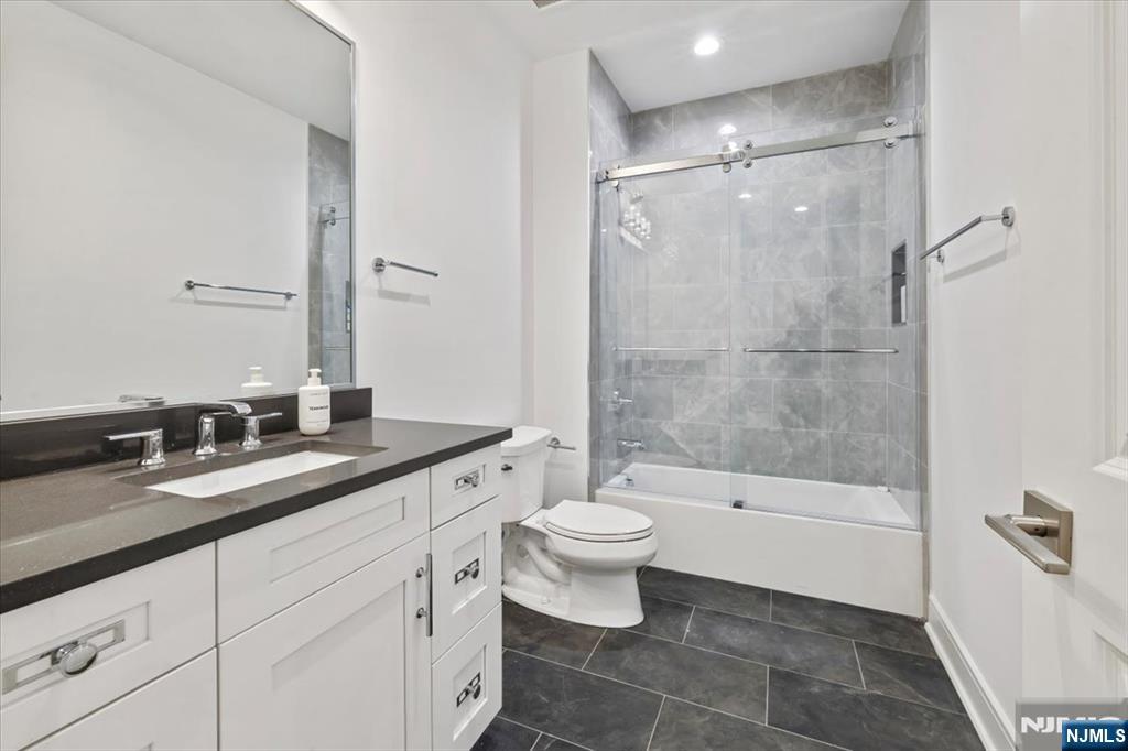 110 Mason Court 2H