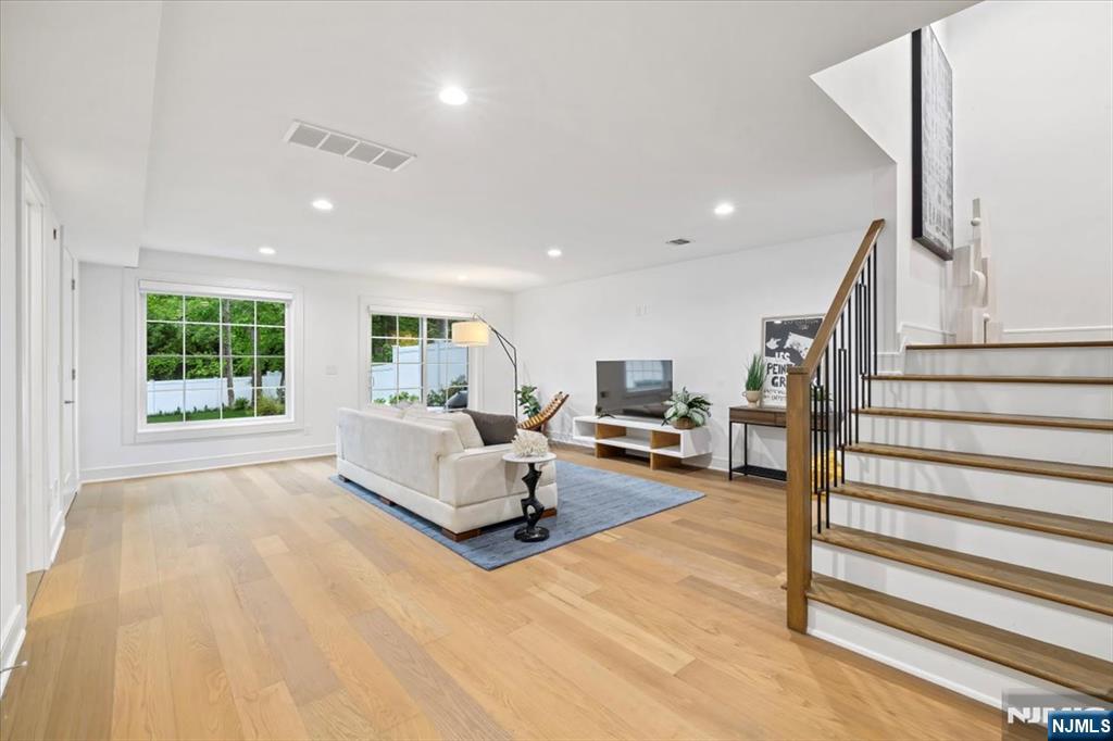 110 Mason Court 2H