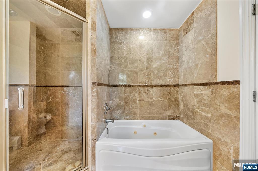 48 Skymark Court