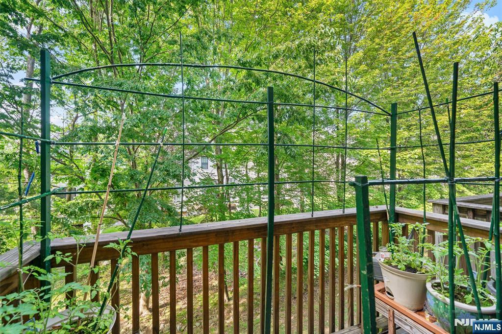 48 Skymark Court