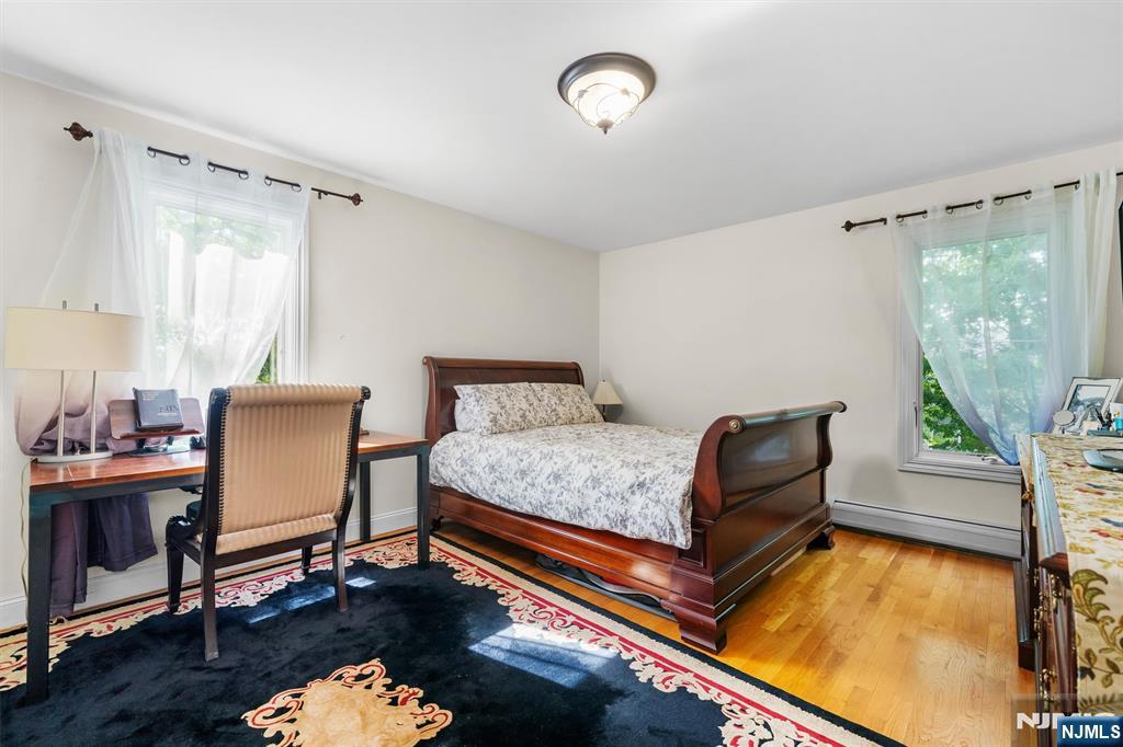48 Skymark Court