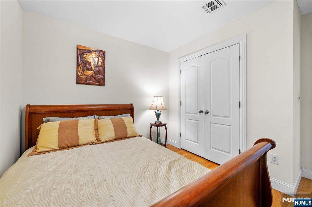 48 Skymark Court