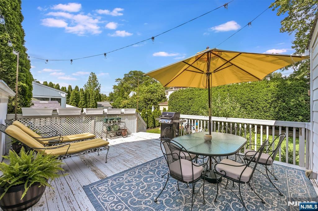 101 Hillcrest Drive