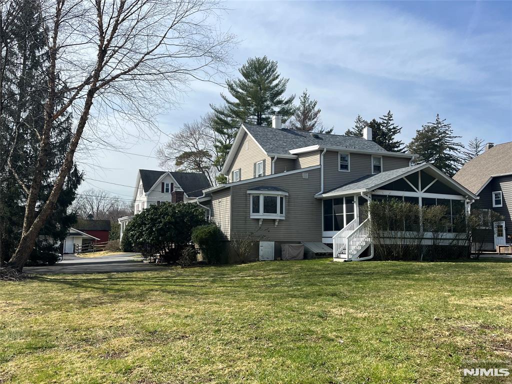 12 W Maple Avenue