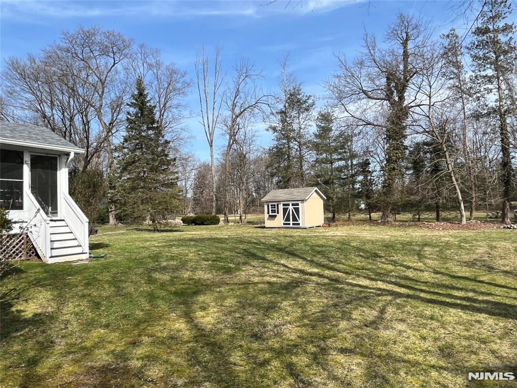 12 W Maple Avenue