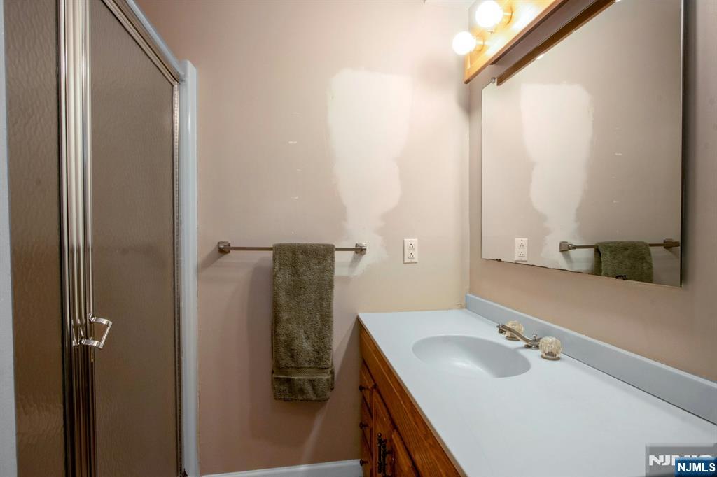 42 Lohs Place