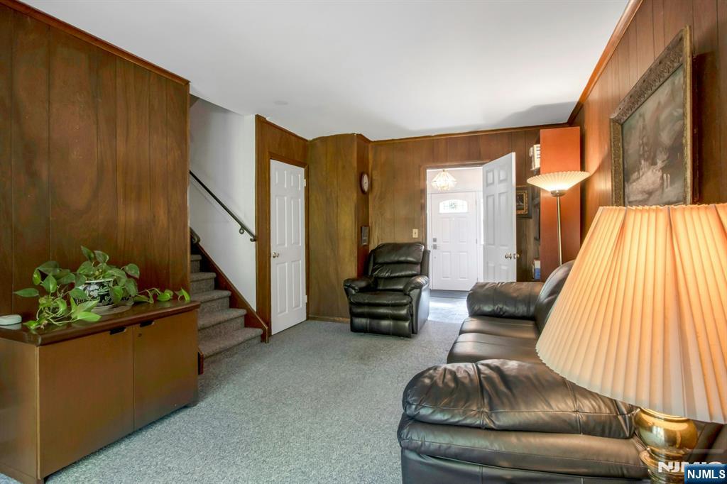 42 Lohs Place