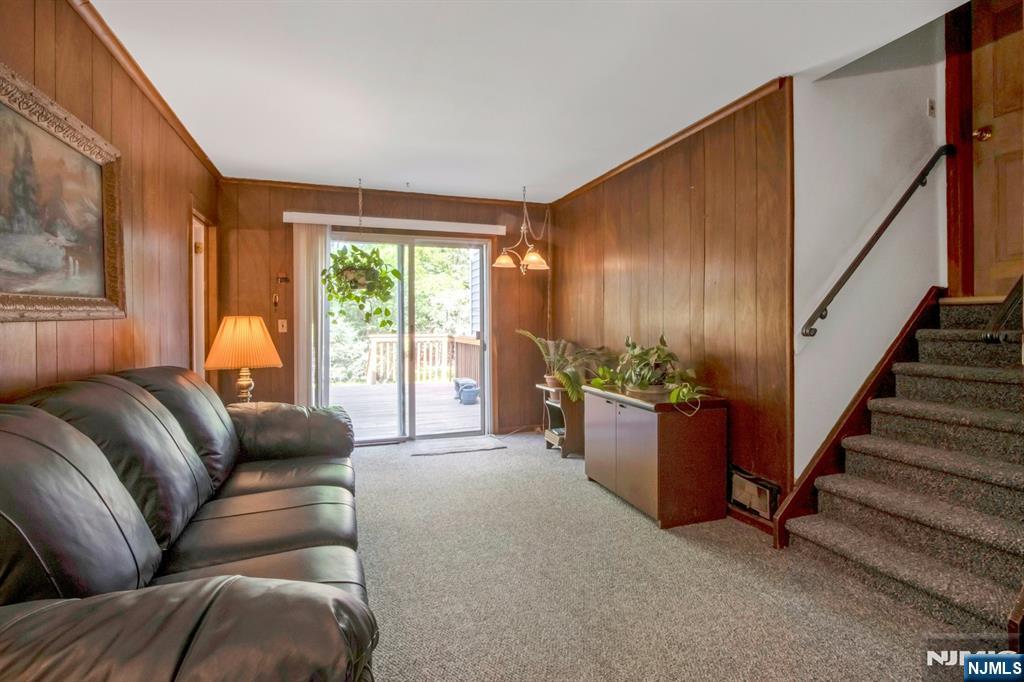 42 Lohs Place