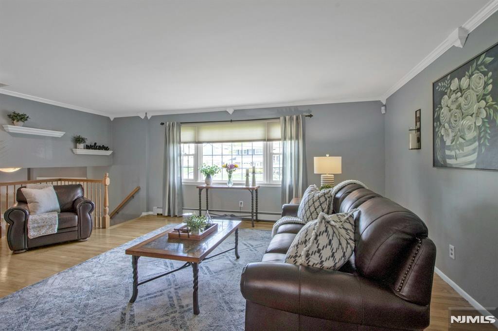 122 Royal Drive
