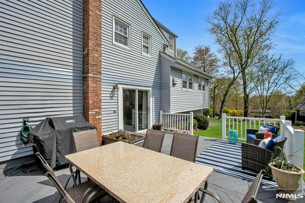 122 Royal Drive