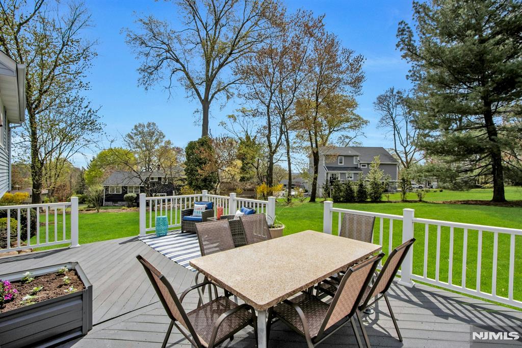 122 Royal Drive