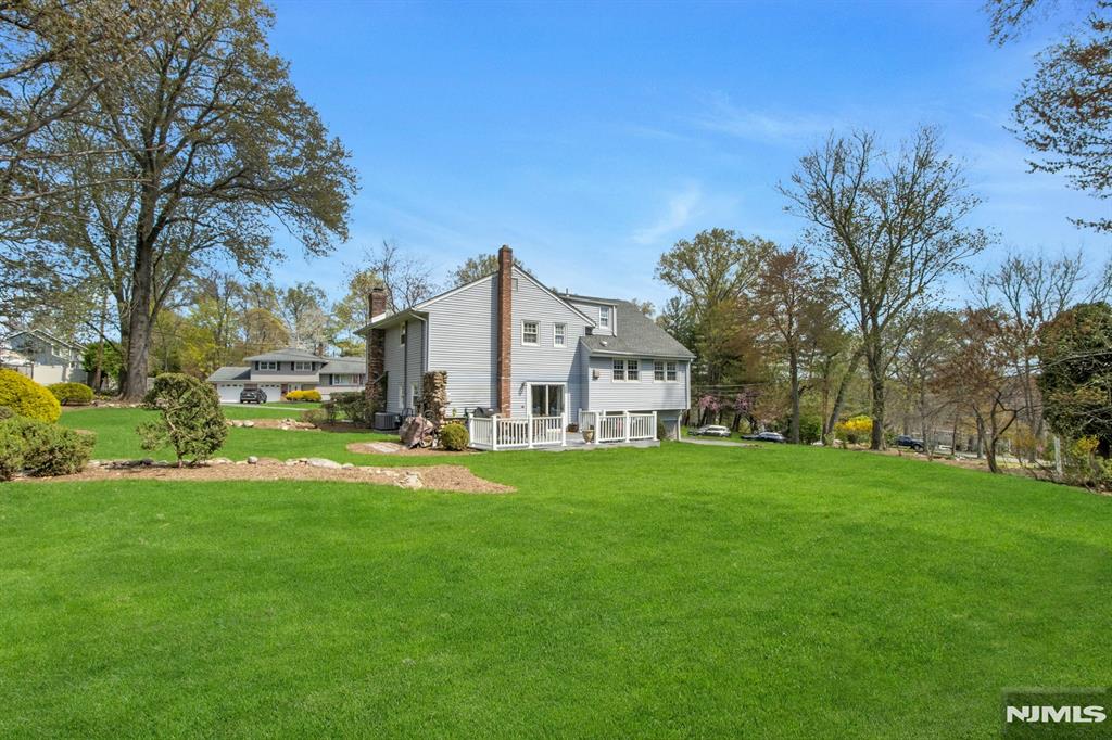 122 Royal Drive