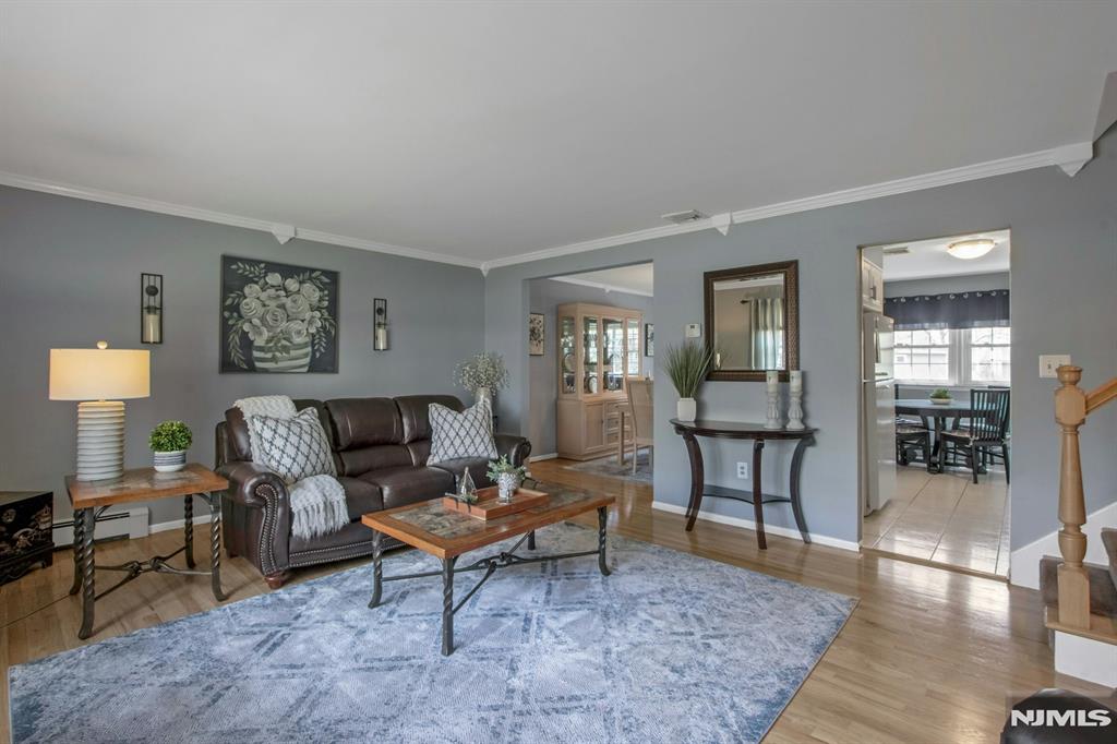 122 Royal Drive