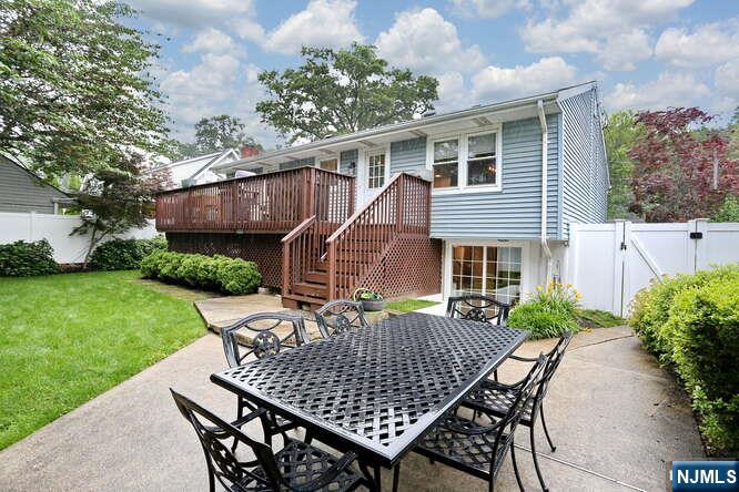 233 Highland Avenue