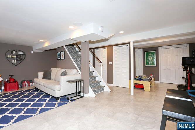 233 Highland Avenue