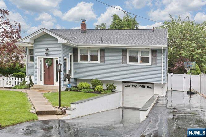 233 Highland Avenue