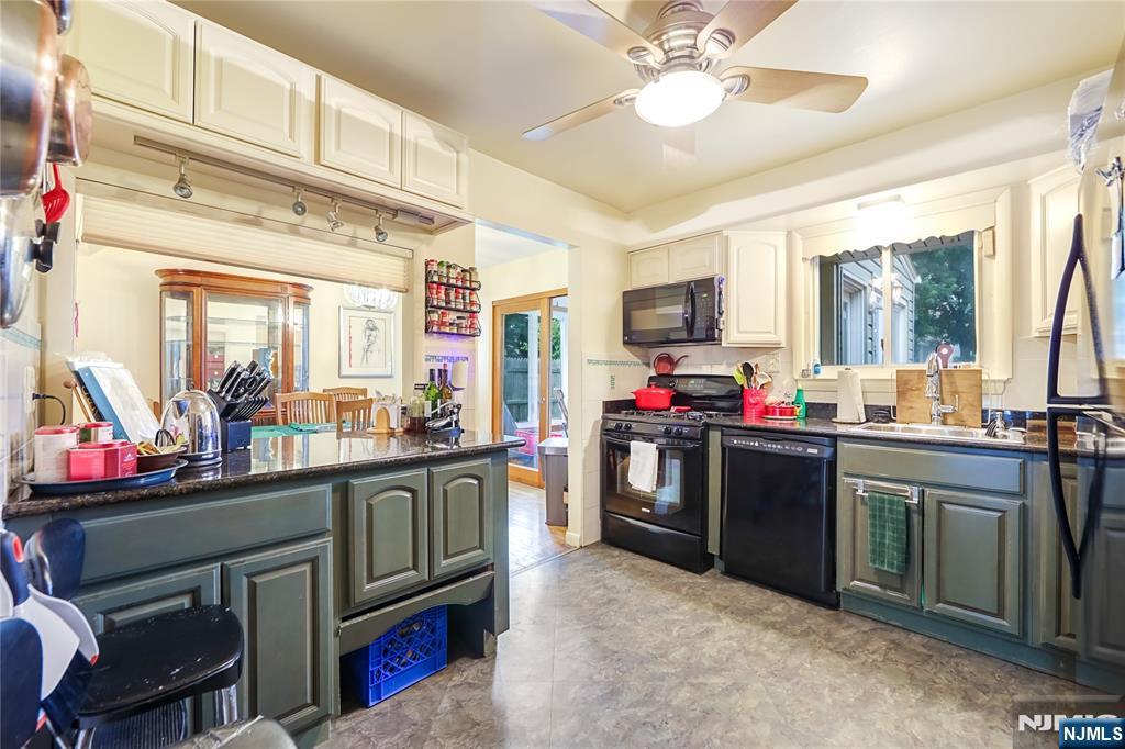 28 Urma Place