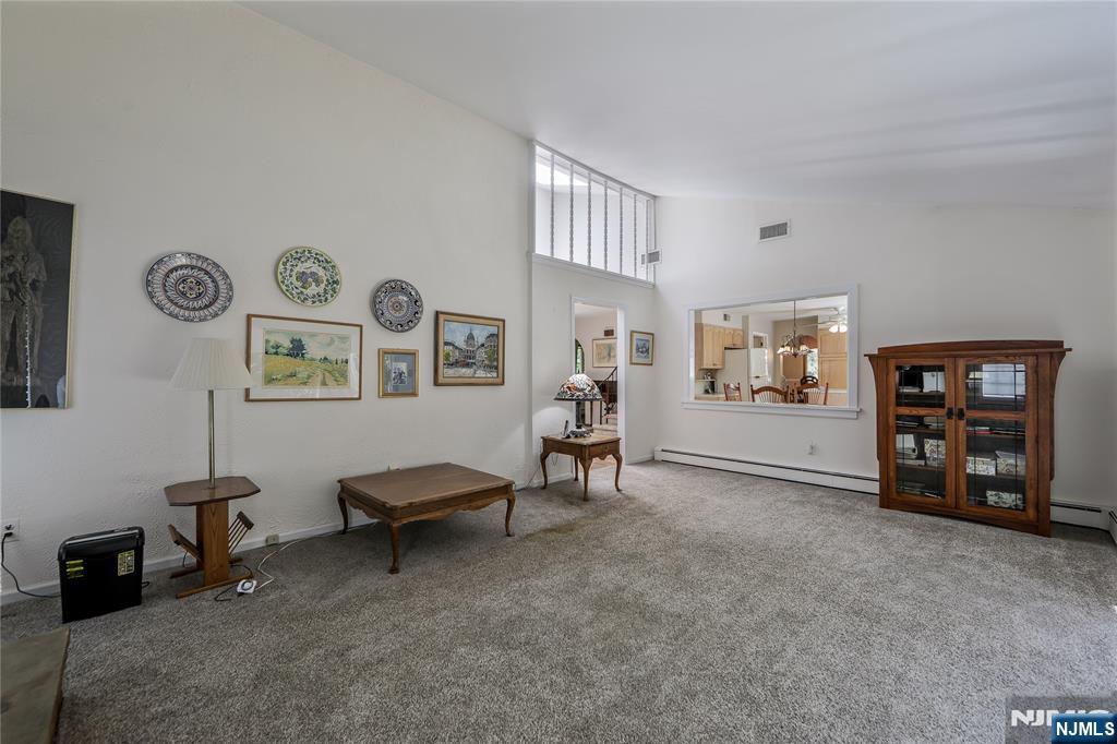 13 Heritage Road