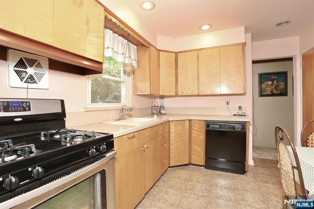 323 12th Street