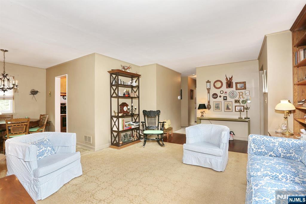 323 12th Street