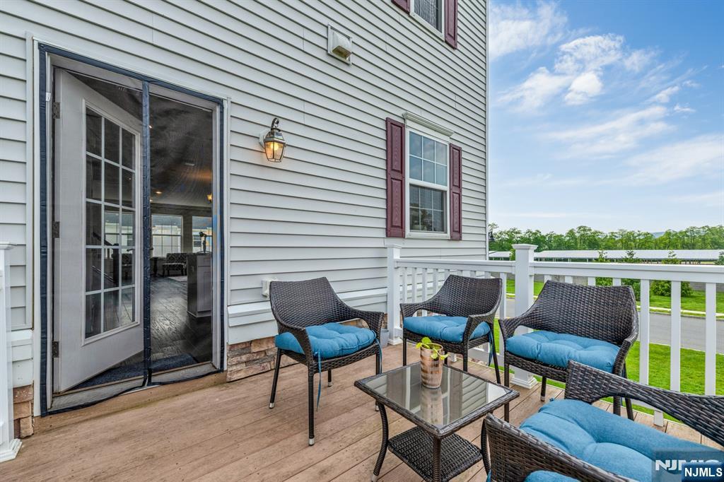 2 Gerhard Place