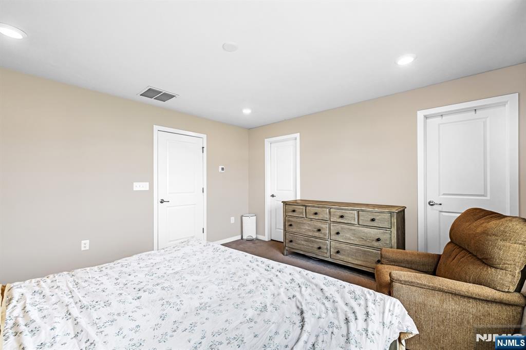 2 Gerhard Place