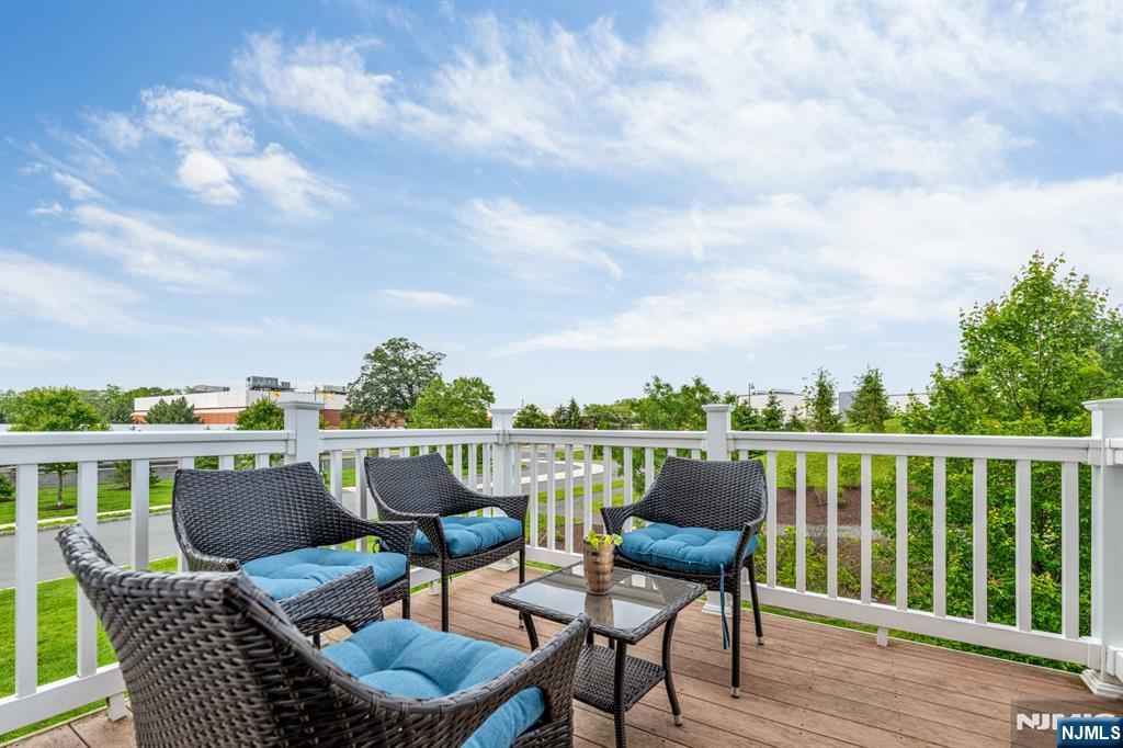 2 Gerhard Place