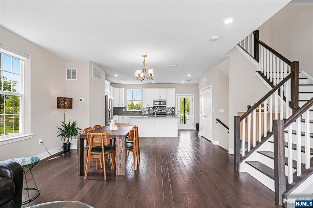 2 Gerhard Place