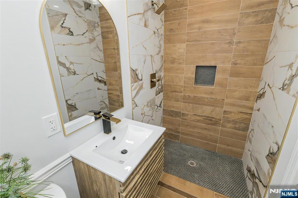 21 Valley Brook Drive