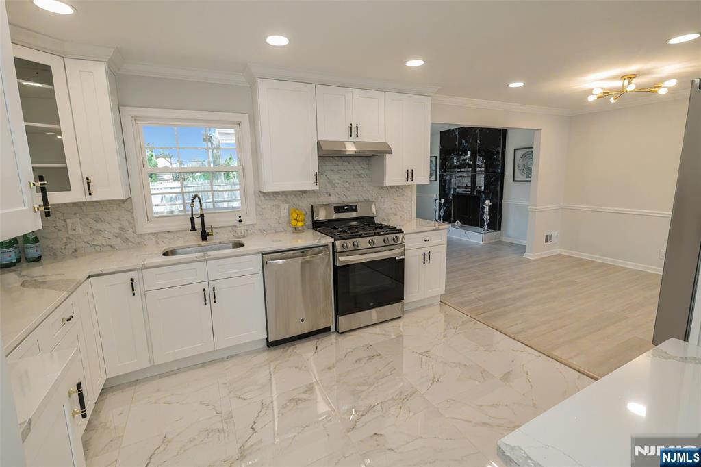 21 Valley Brook Drive