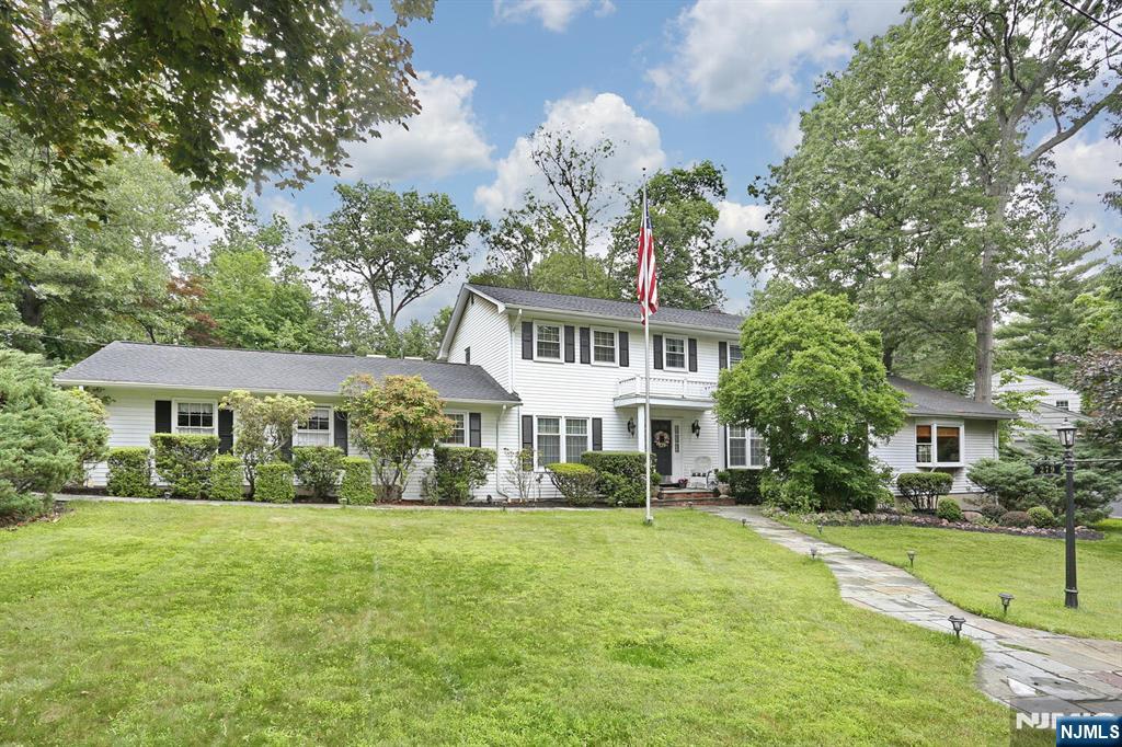279 Rock Avenue