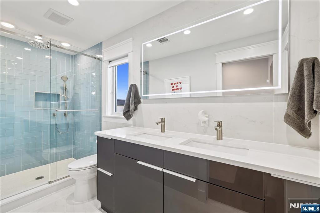 1211 16th Street