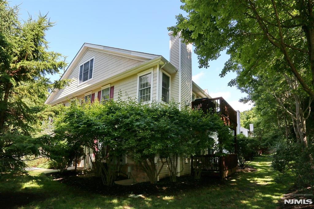 53 Pine Lake Terrace T053