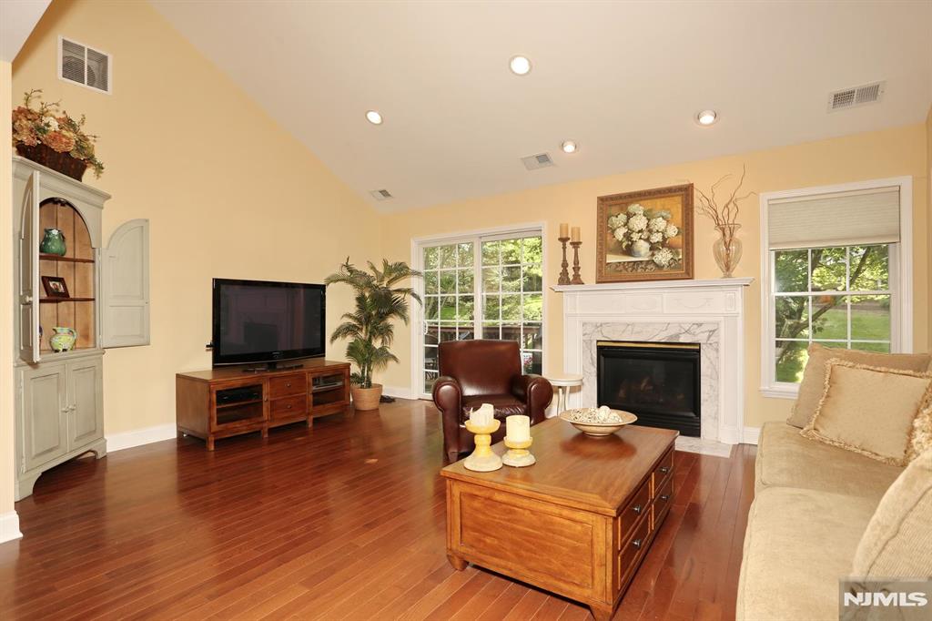 53 Pine Lake Terrace T053
