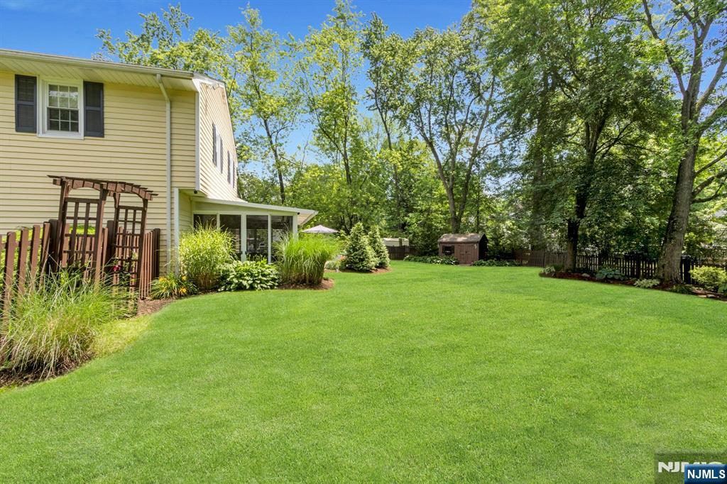 611 Maze Road