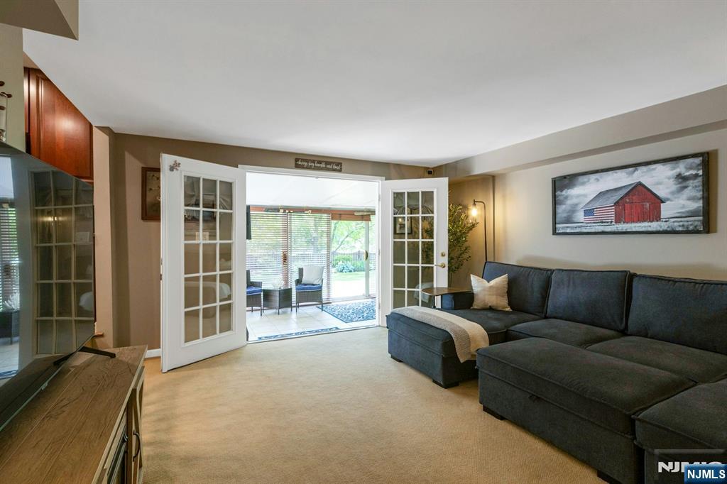 611 Maze Road