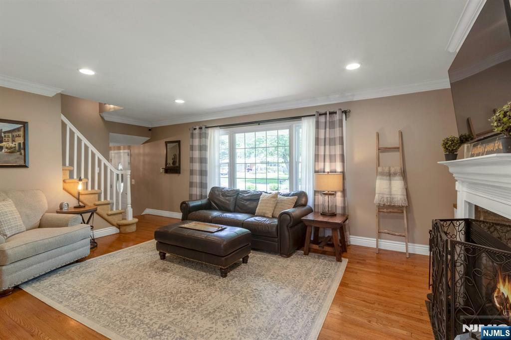 611 Maze Road