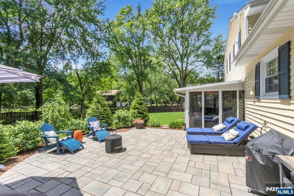 611 Maze Road