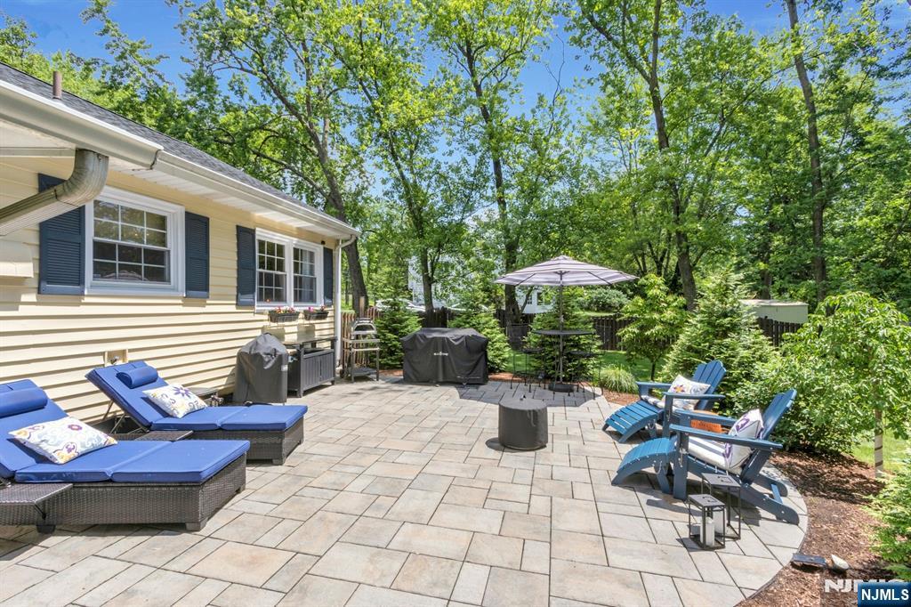 611 Maze Road