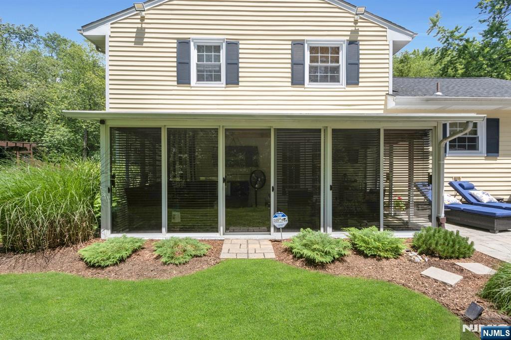 611 Maze Road