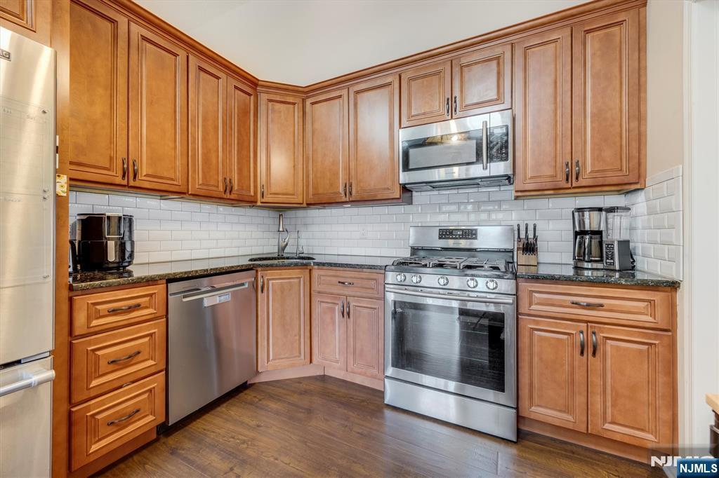 308 Linden Street H3