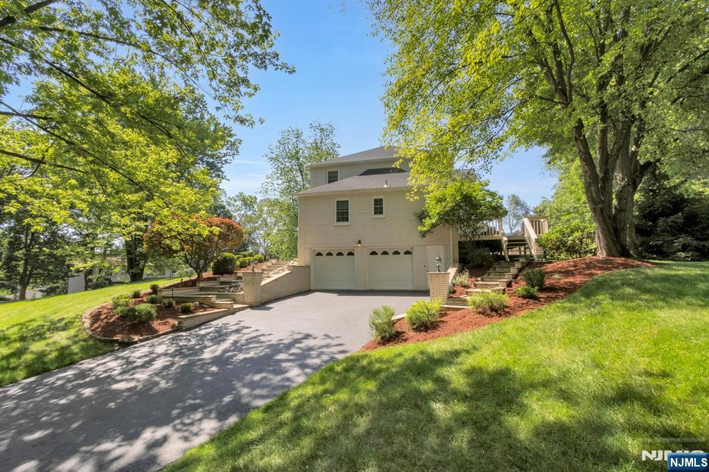 693 Alexander Court