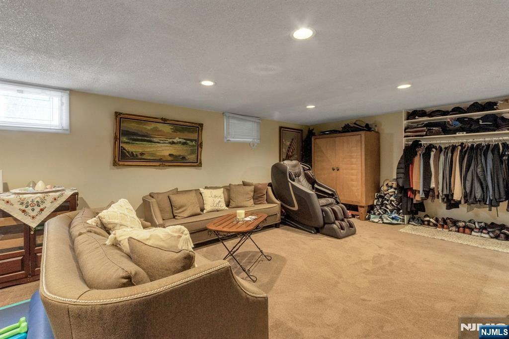693 Alexander Court