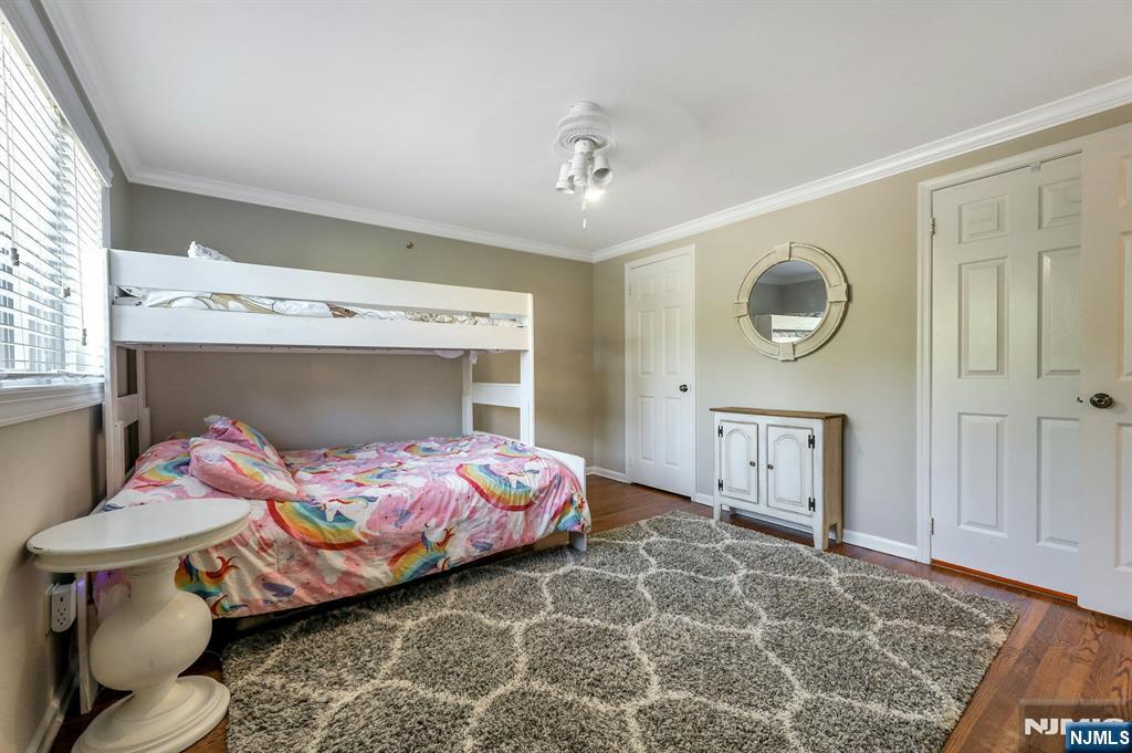 2 Sandburg Court