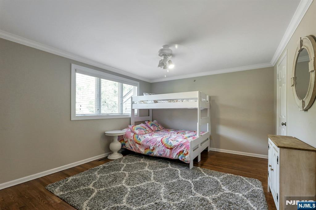 2 Sandburg Court