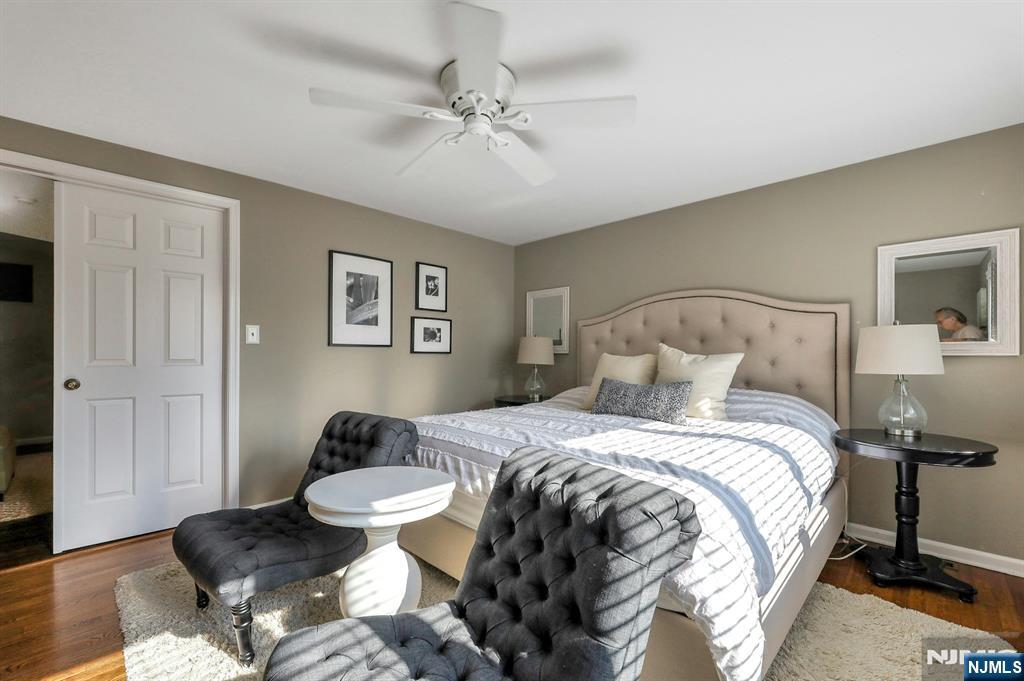 2 Sandburg Court