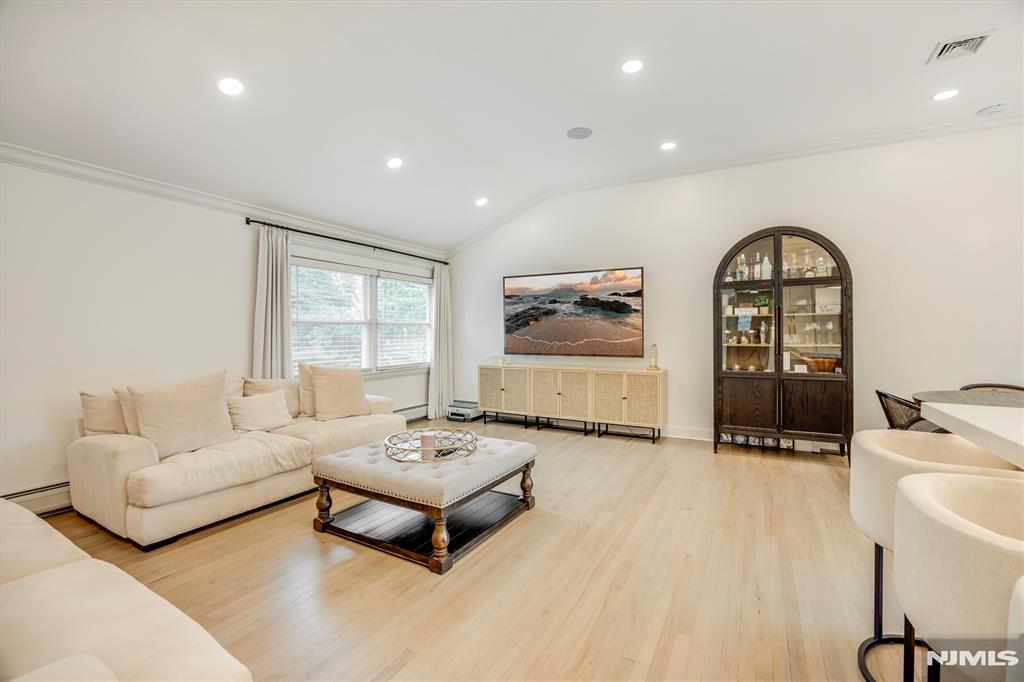 260 Elm Street