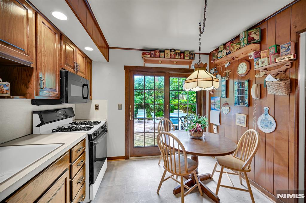 2 Clover Court