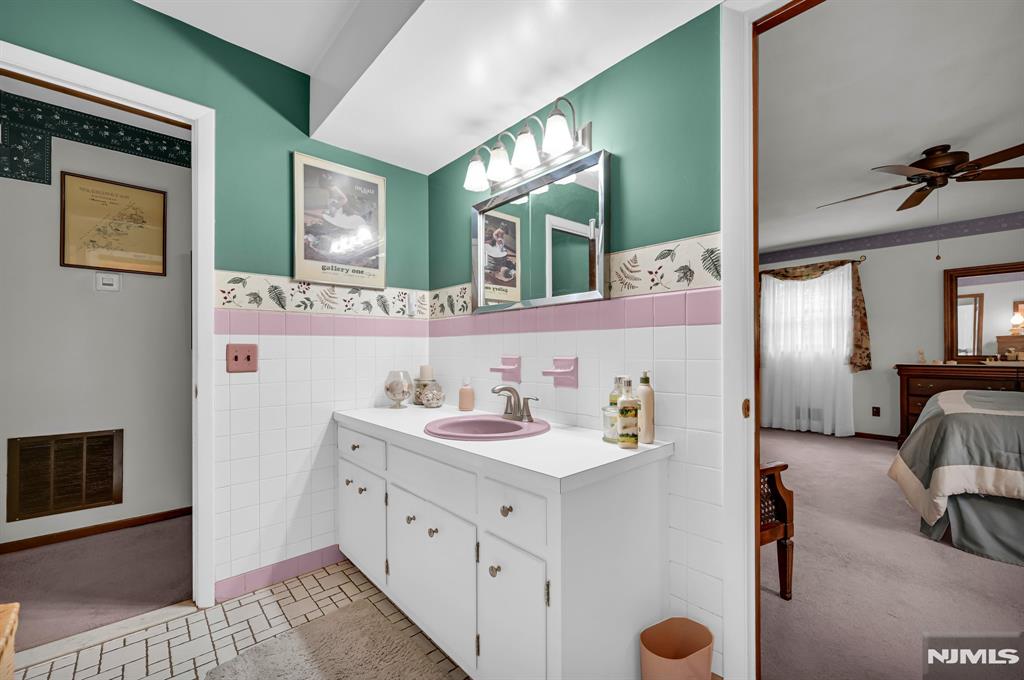 2 Clover Court